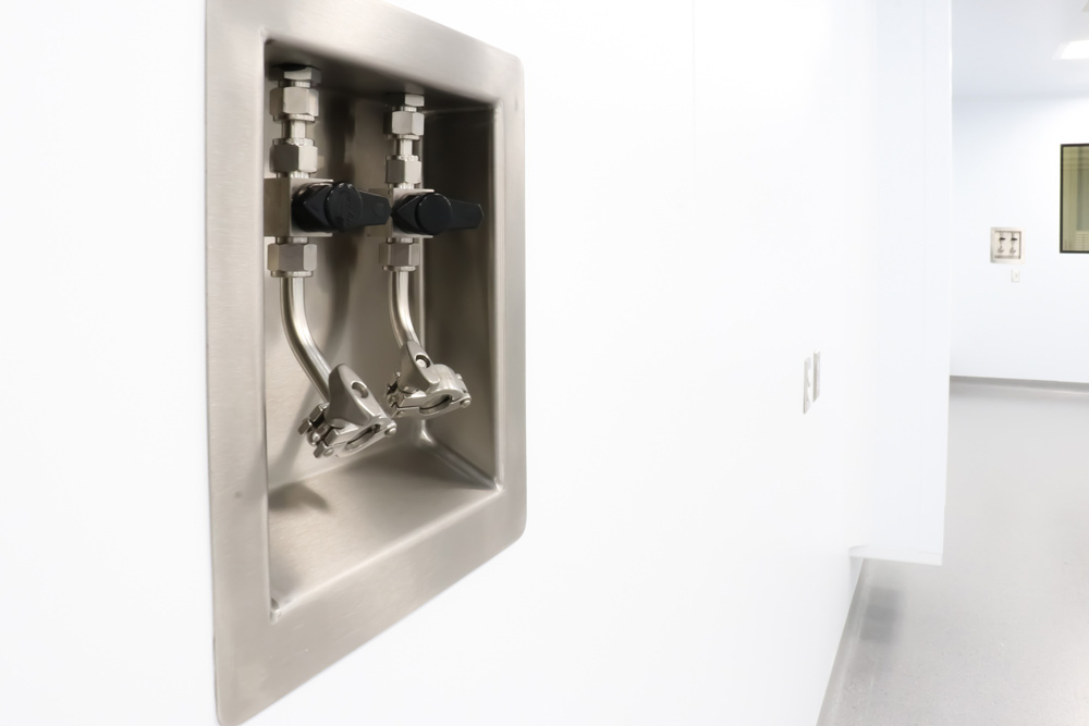 key considerations choosing a cleanroom design